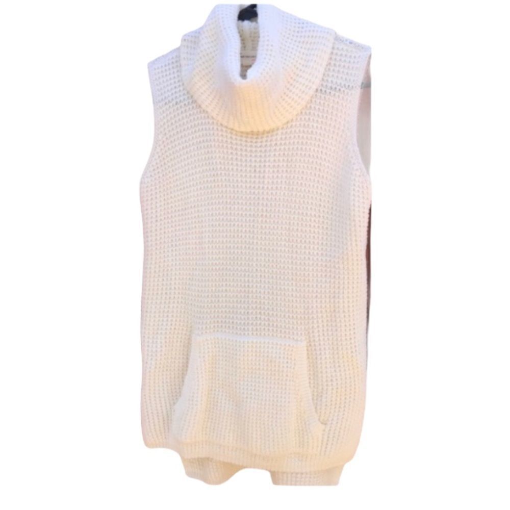 Two by Vince Camuto Sleeveless Sweater